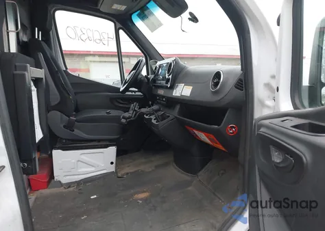 2019 Mercedes-Benz Sprinter 2500 High Roof V6 from USA, damaged, VIN WD3PF1CD6KP048348